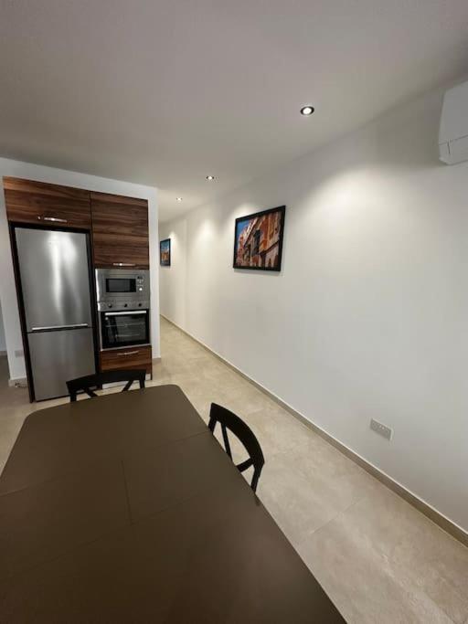 Duplex Penthouse In Gzira Sleeps 6 Apartment Bagian luar foto